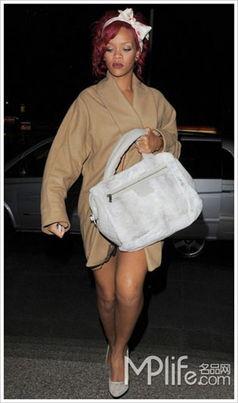 明星驼色搭配图片,驼色穿搭指南，演绎时尚与优雅